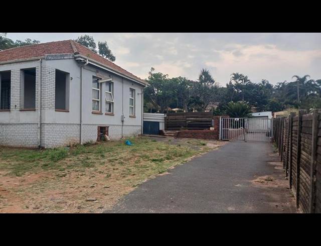 3 BEDROOM HOUSE FOR SALE IN MONTCLAIR